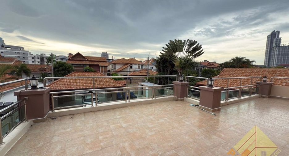 For sale 5 bedrooms house in South Pattaya, Pattaya