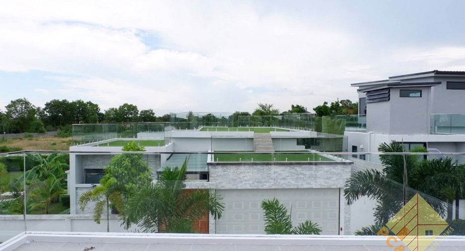 Haus zum Kauf mit 4 Zimmer in East Pattaya, Pattaya