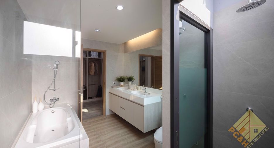 For sale 3 bedrooms house in Huay Yai, Pattaya