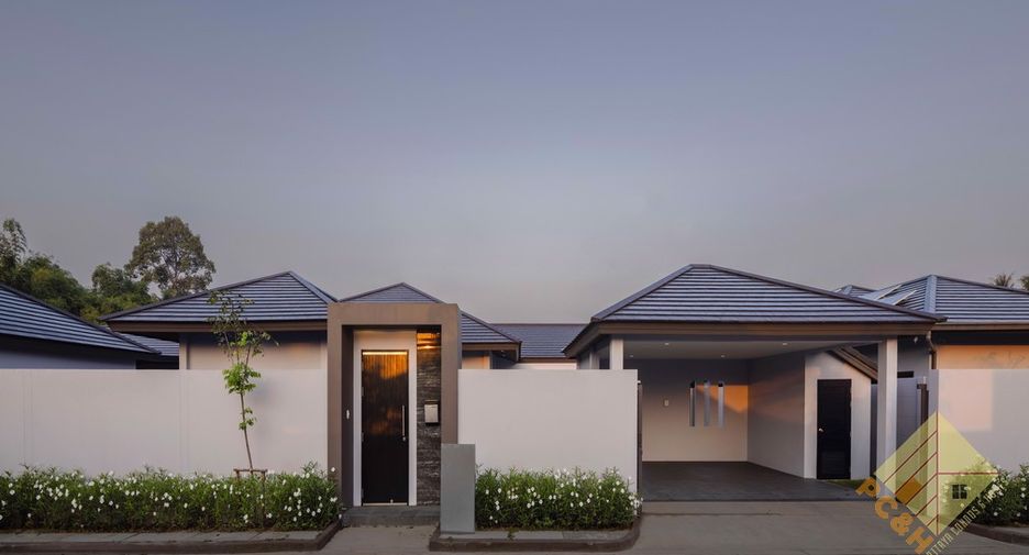 For sale 3 bedrooms house in Huay Yai, Pattaya