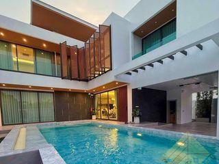 Haus zur Miete mit 4 Zimmer in Bang Lamung, Chonburi
