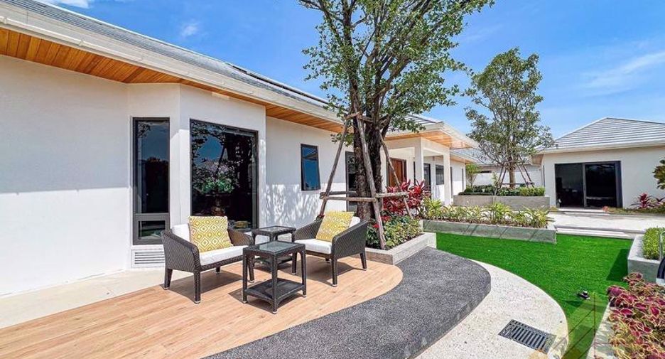 For sale 5 ベッドルーム house in Bang Lamung, Chonburi