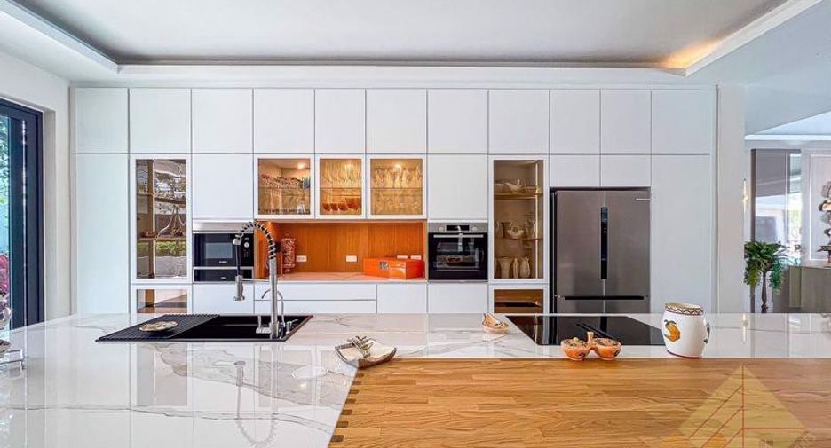 For sale 5 ベッドルーム house in Bang Lamung, Chonburi
