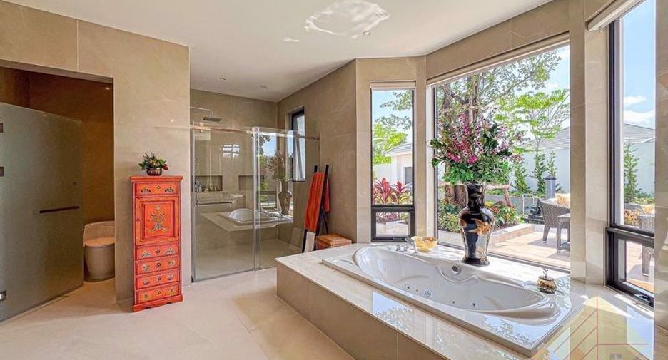 For sale 5 ベッドルーム house in Bang Lamung, Chonburi