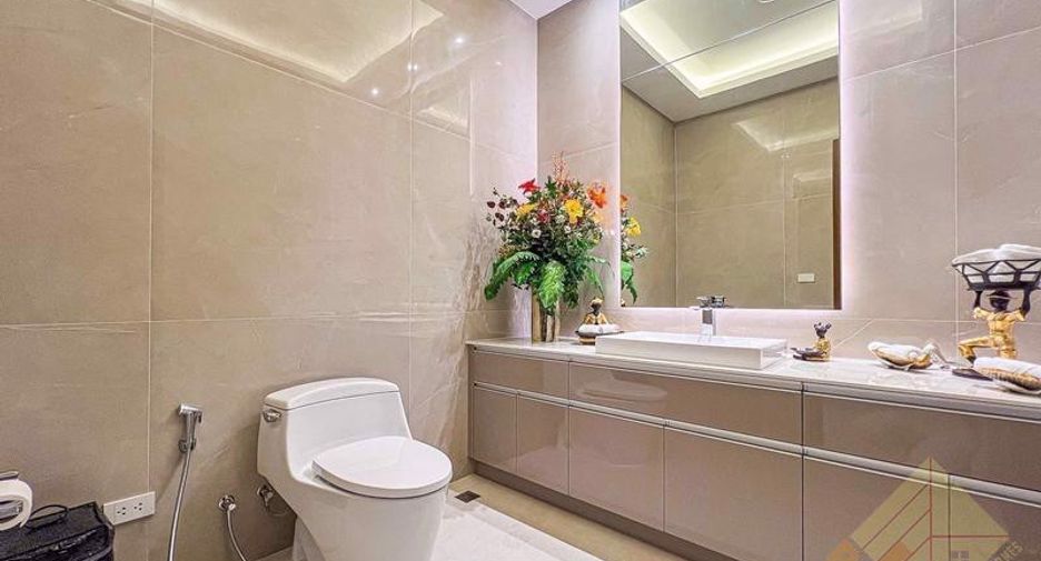 For sale 5 ベッドルーム house in Bang Lamung, Chonburi