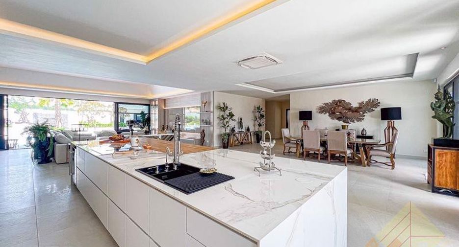 For sale 5 ベッドルーム house in Bang Lamung, Chonburi