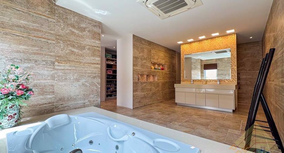 Casa en venta de 5 habitaciones en East Pattaya, Pattaya