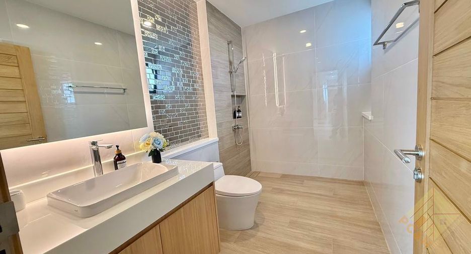 For rent and for sale 5 bedrooms house in East Pattaya, Pattaya