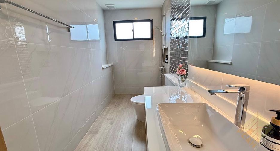 For rent and for sale 5 bedrooms house in East Pattaya, Pattaya