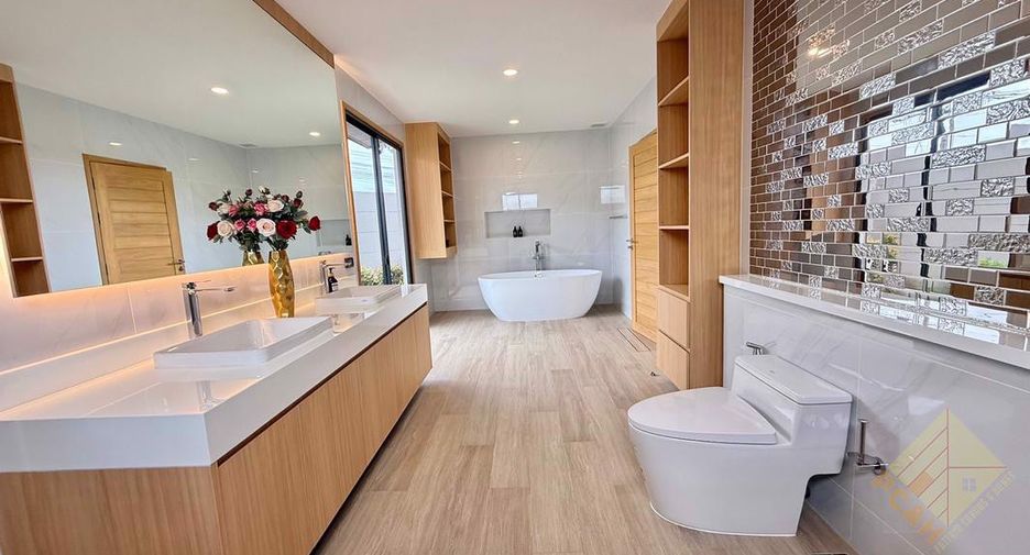 For rent and for sale 5 bedrooms house in East Pattaya, Pattaya