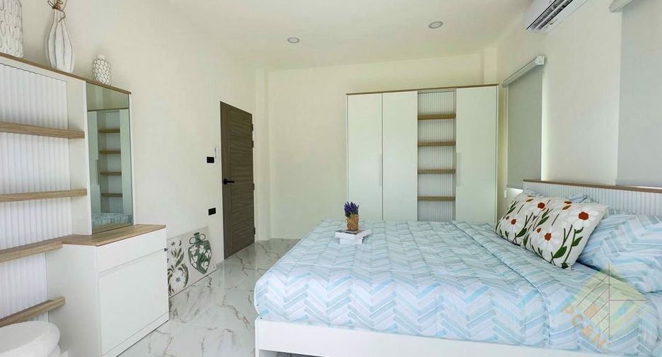 For sale 4 bedrooms house in East Pattaya, Pattaya