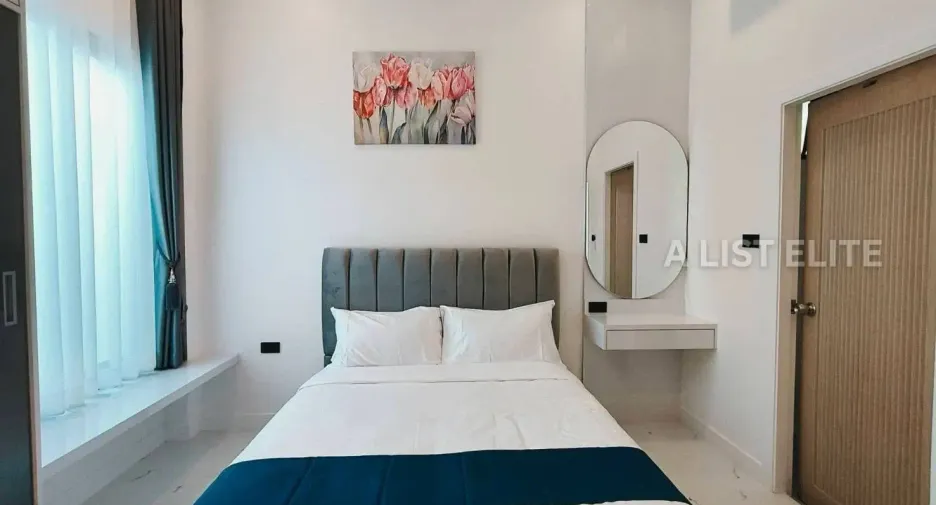 For sale 4 bedrooms house in East Pattaya, Pattaya