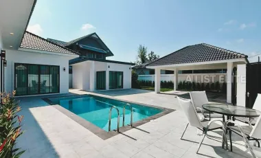 For sale 4 bedrooms house in East Pattaya, Pattaya
