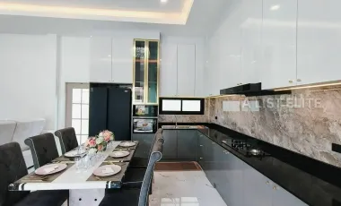For sale 4 bedrooms house in East Pattaya, Pattaya