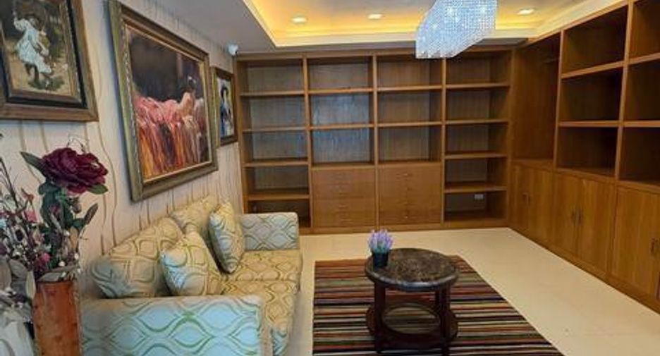 À vendre 2 chambres condo à Pratumnak, Pattaya