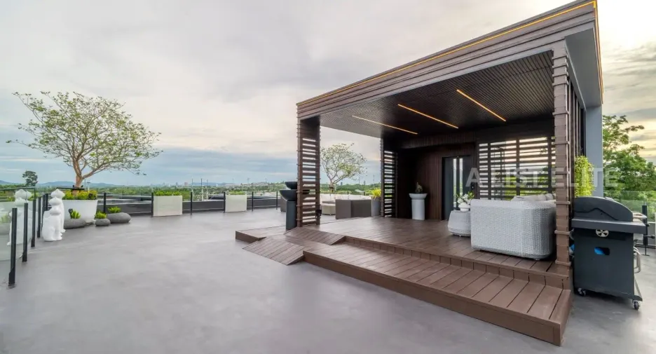 For sale 5 bedrooms house in East Pattaya, Pattaya