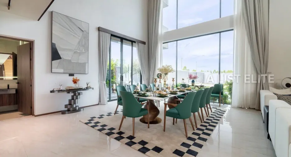 For sale 5 bedrooms house in East Pattaya, Pattaya