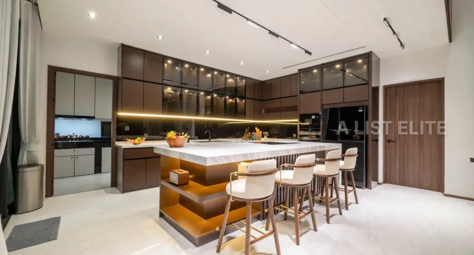 For sale 5 bedrooms house in East Pattaya, Pattaya