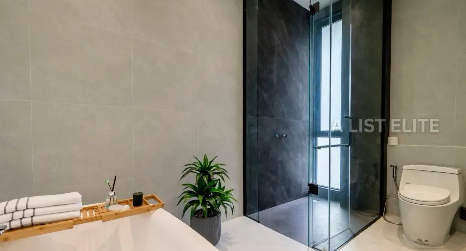 For sale 5 bedrooms house in East Pattaya, Pattaya