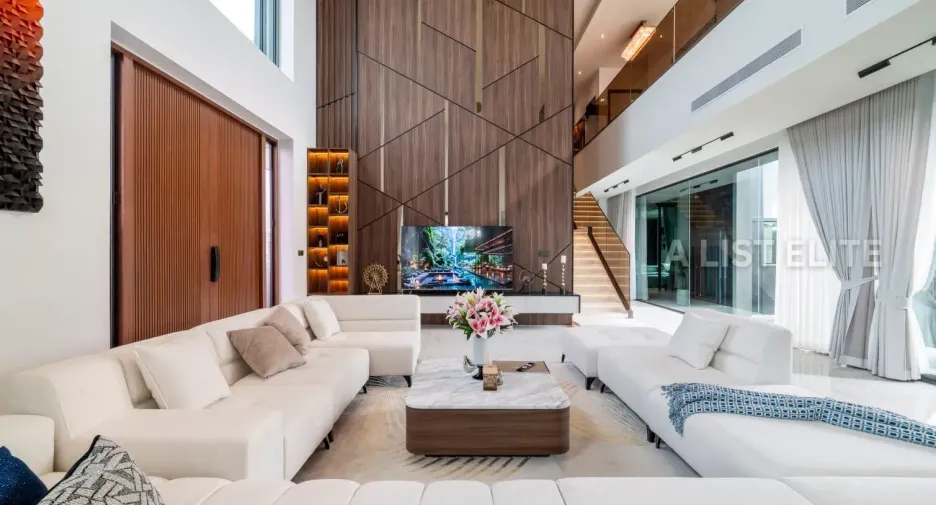 For sale 5 bedrooms house in East Pattaya, Pattaya