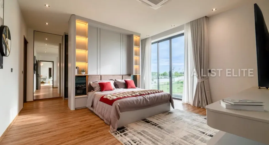For sale 5 bedrooms house in East Pattaya, Pattaya