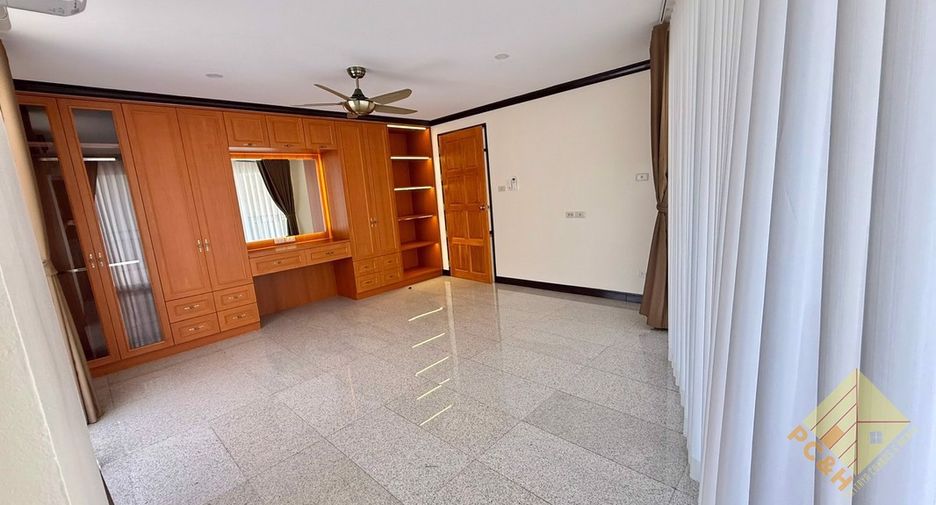 À vendre 2 chambres condo à South Pattaya, Pattaya