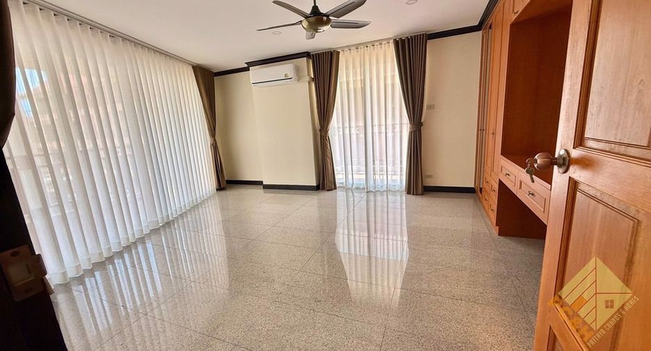 À vendre 2 chambres condo à South Pattaya, Pattaya