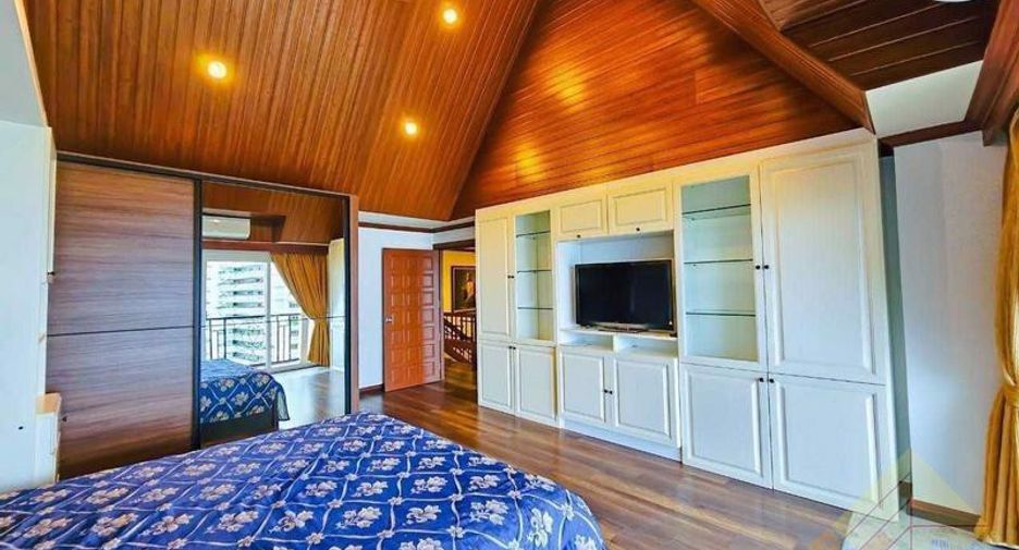 For sale 3 bedrooms condo in North Pattaya, Pattaya