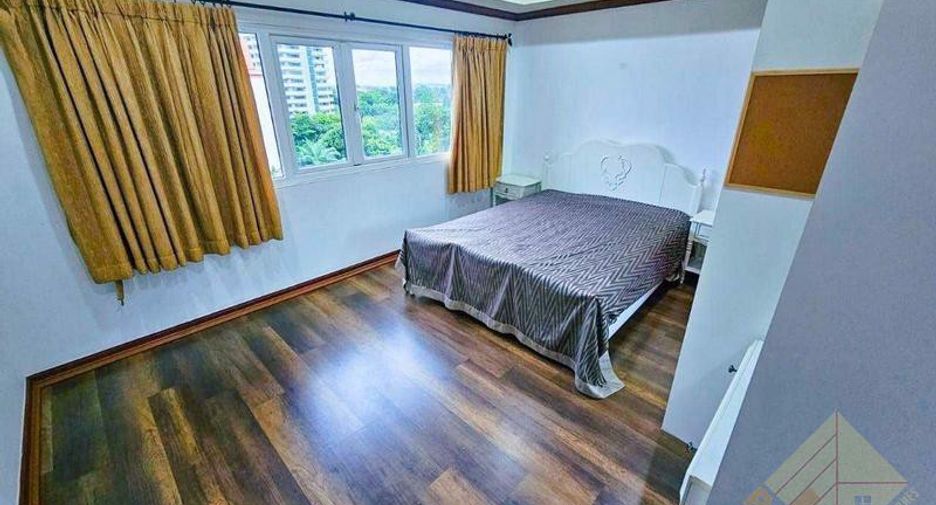 For sale 3 bedrooms condo in North Pattaya, Pattaya