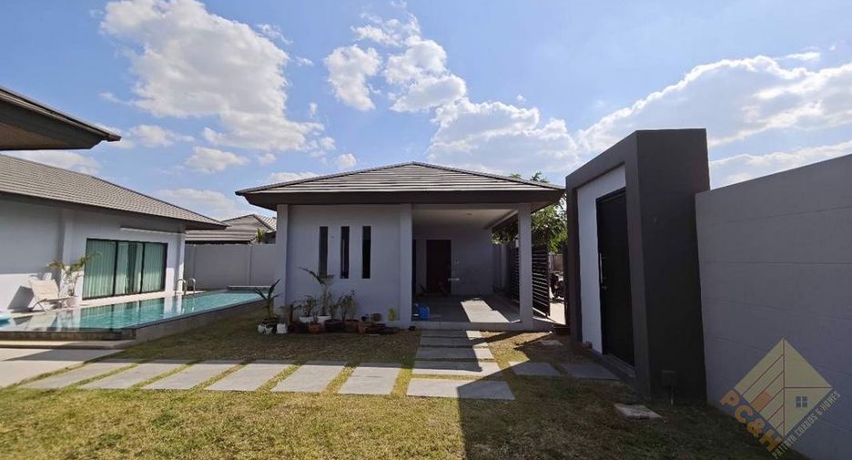 For rent and for sale 3 bedrooms house in Huay Yai, Pattaya
