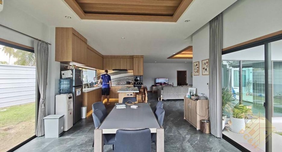 For rent and for sale 3 bedrooms house in Huay Yai, Pattaya