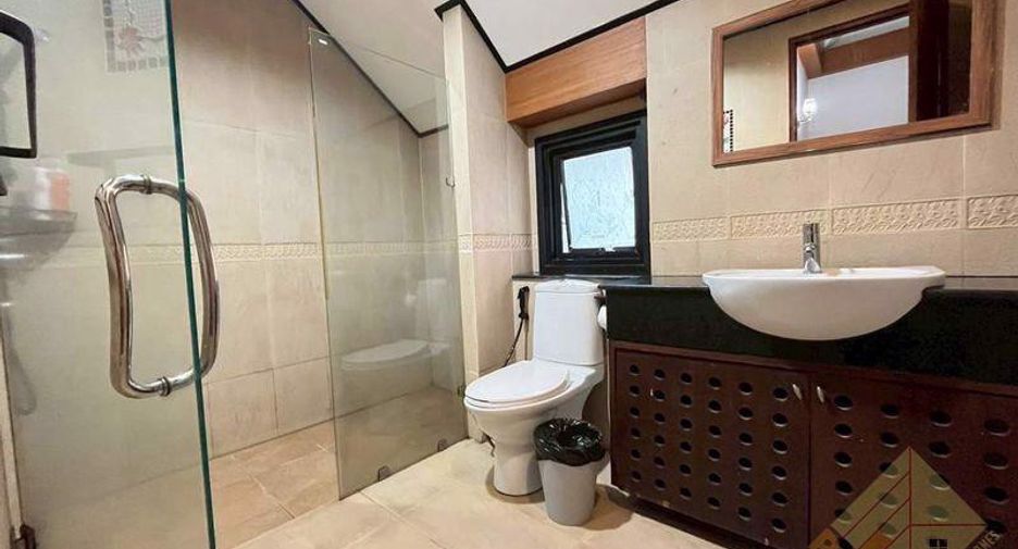 For sale 3 bedrooms house in Central Pattaya, Pattaya