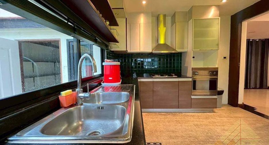 For sale 3 bedrooms house in Central Pattaya, Pattaya