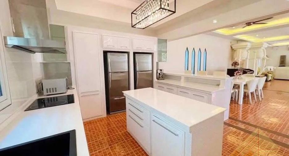 For rent and for sale 3 bedrooms house in Jomtien, Pattaya