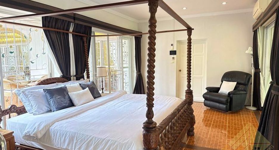 For rent and for sale 3 bedrooms house in Jomtien, Pattaya