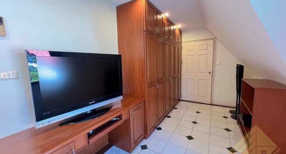 For rent and for sale 3 bedrooms house in Jomtien, Pattaya