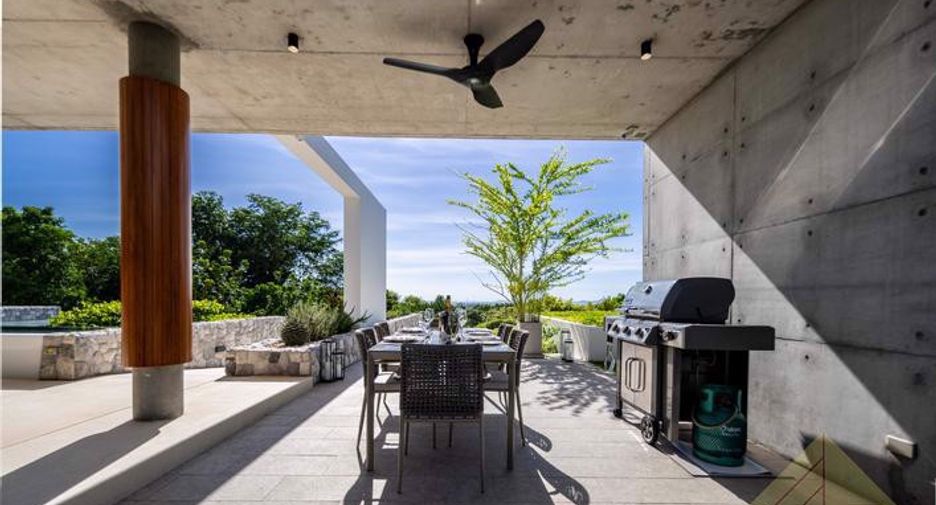 For sale 5 bedrooms house in Bang Saray, Pattaya