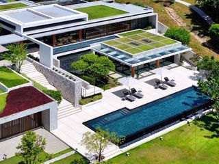 For sale 5 bedrooms house in Bang Saray, Pattaya