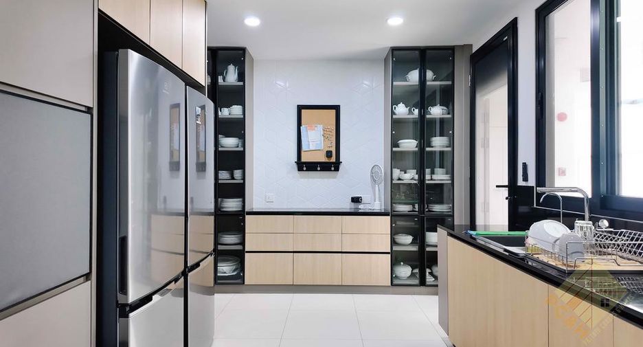 For sale 5 bedrooms house in Bang Saray, Pattaya