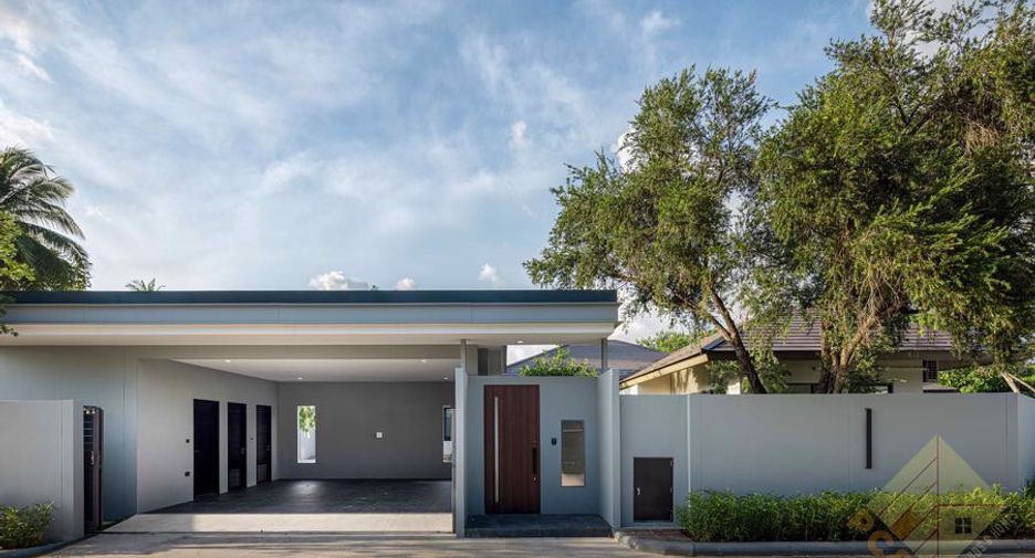 For rent 3 bedrooms house in Huay Yai, Pattaya