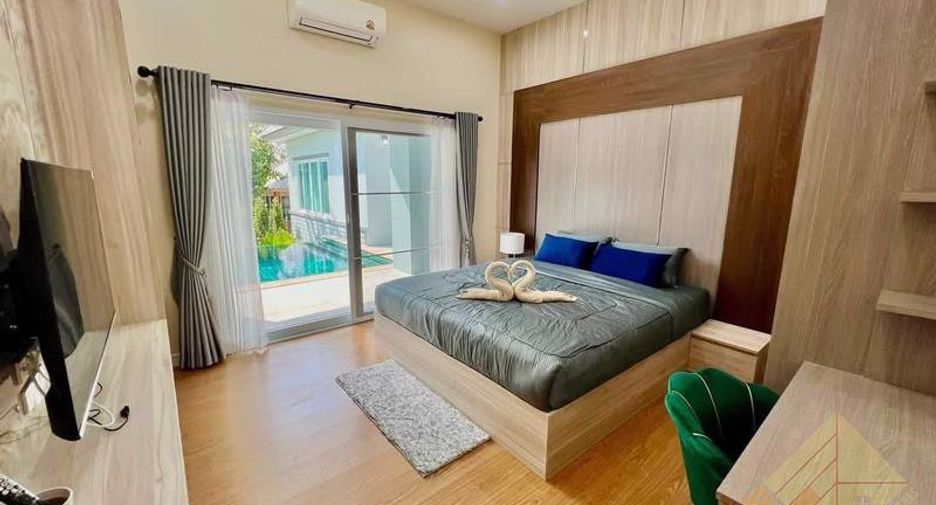 For rent 4 bedrooms house in East Pattaya, Pattaya