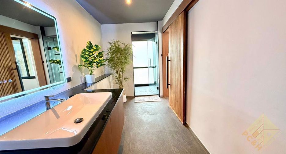 Casa en venta de 5 habitaciones en Pratumnak, Pattaya