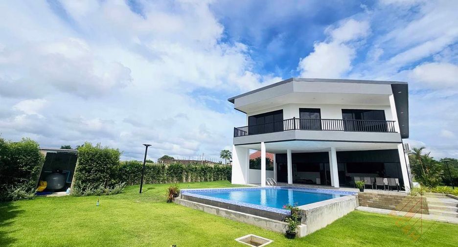 À vendre 5 chambres maison à Sattahip, Chonburi