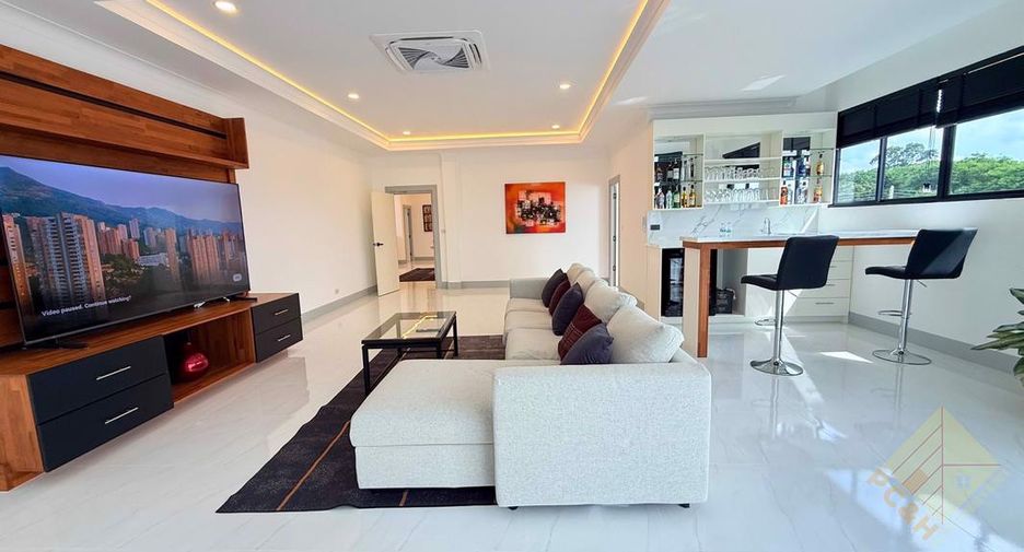 À vendre 5 chambres maison à Sattahip, Chonburi
