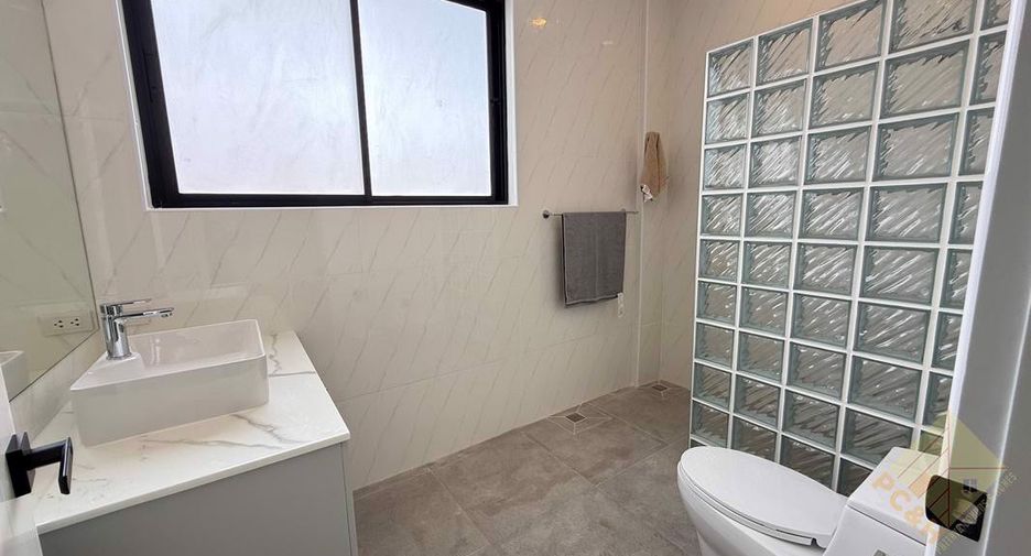 À vendre 5 chambres maison à Sattahip, Chonburi