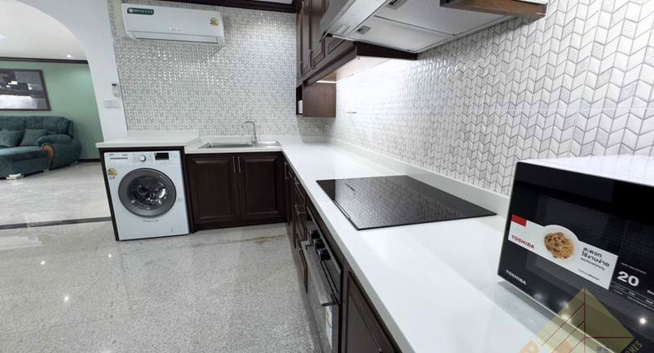 For sale 2 bedrooms condo in South Pattaya, Pattaya