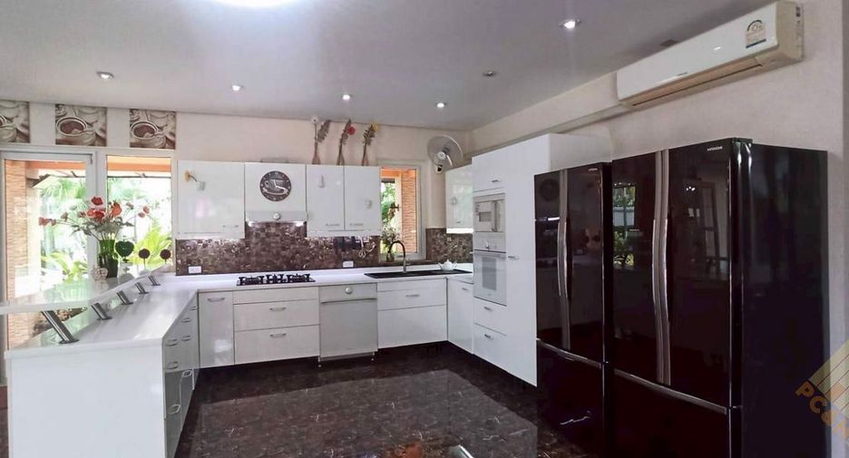 À vendre 3 chambres maison à Huay Yai, Pattaya