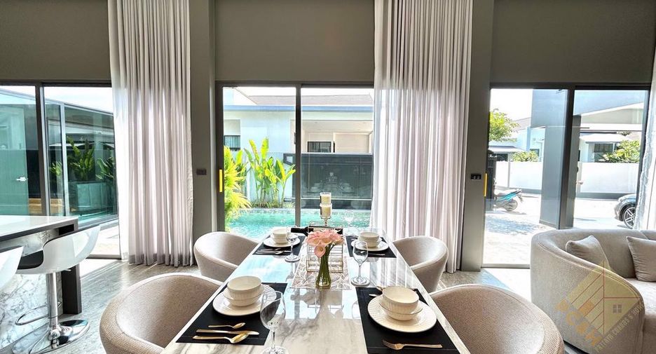 For sale 4 bedrooms house in East Pattaya, Pattaya