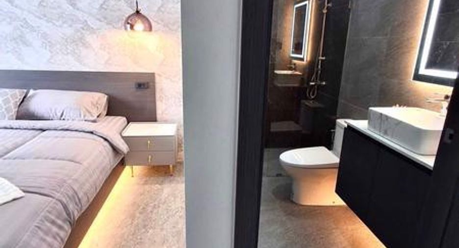 For sale 4 bedrooms house in East Pattaya, Pattaya