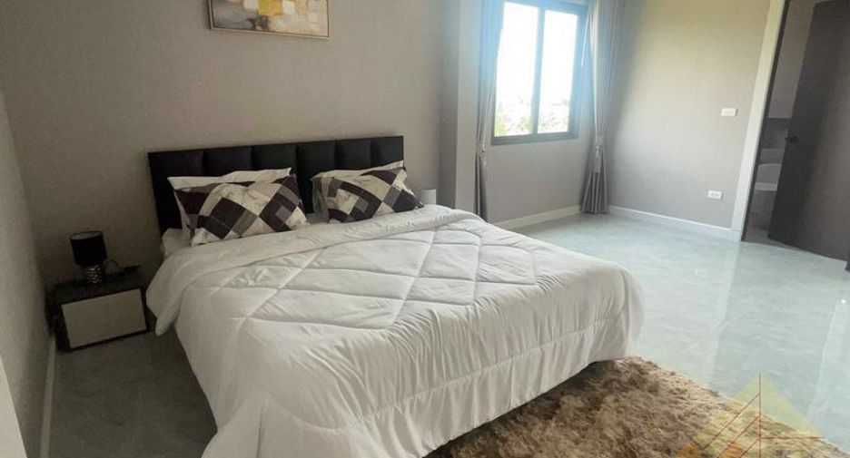 À louer et à vendre 5 chambres maison à East Pattaya, Pattaya